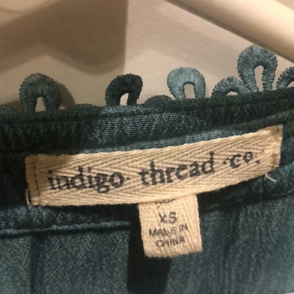 Beautiful vintage boho jacket with gorgeous lace details on sleeve and the hem. - Picture 16 of 16